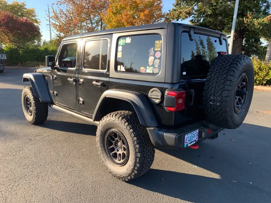 2023 Jeep Wrangler Rubicon - Image 2