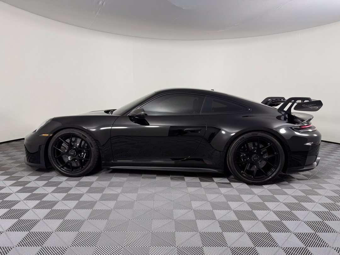 2026 Porsche 911 GT3 - Image 2