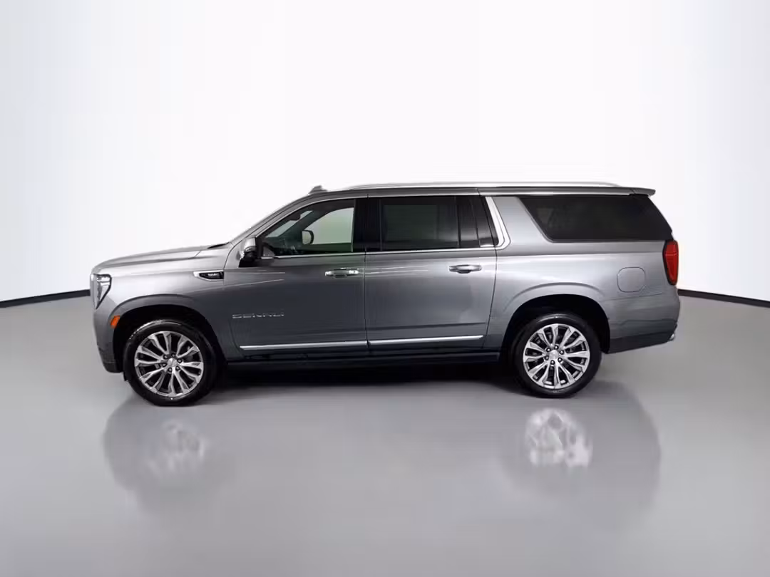 2021 GMC Yukon Xl Denali - Image 2