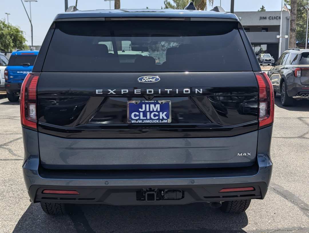 2027 Ford Expedition Max Active - Image 3