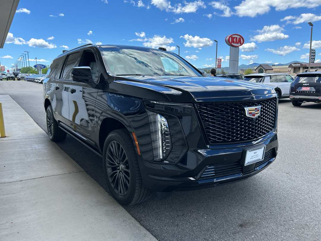 2026 Cadillac Escalade Esv Platinum Sport - Image 3