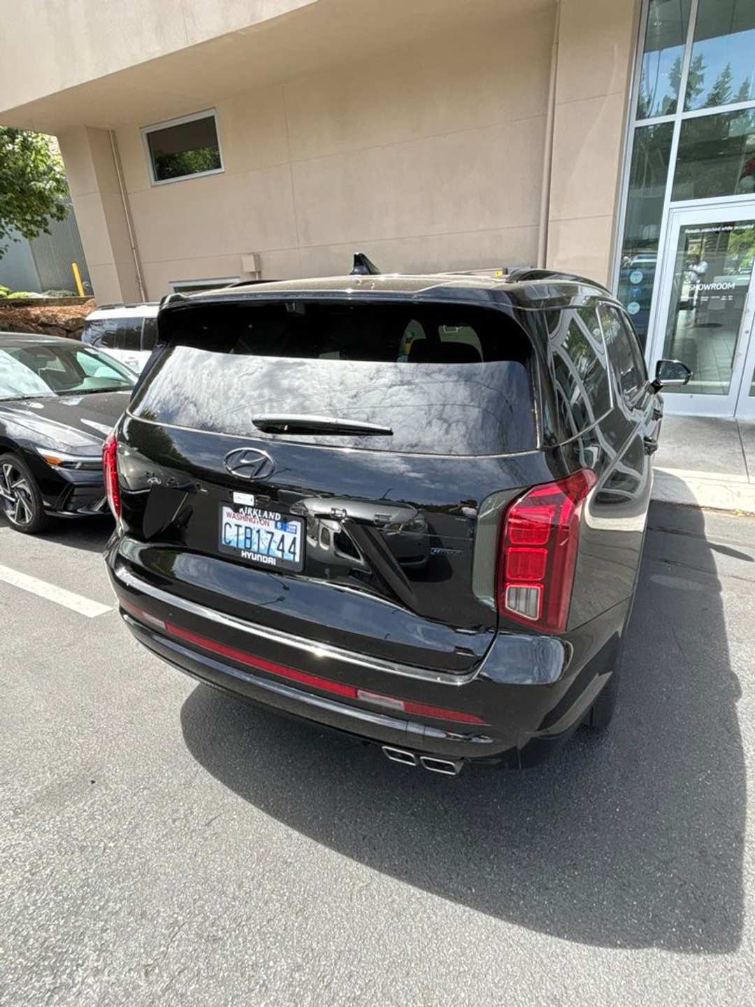 2025 Hyundai Palisade Calligraphy Night Edition - Image 3