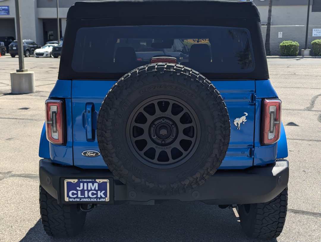 2024 Ford Bronco Outer Banks - Image 3