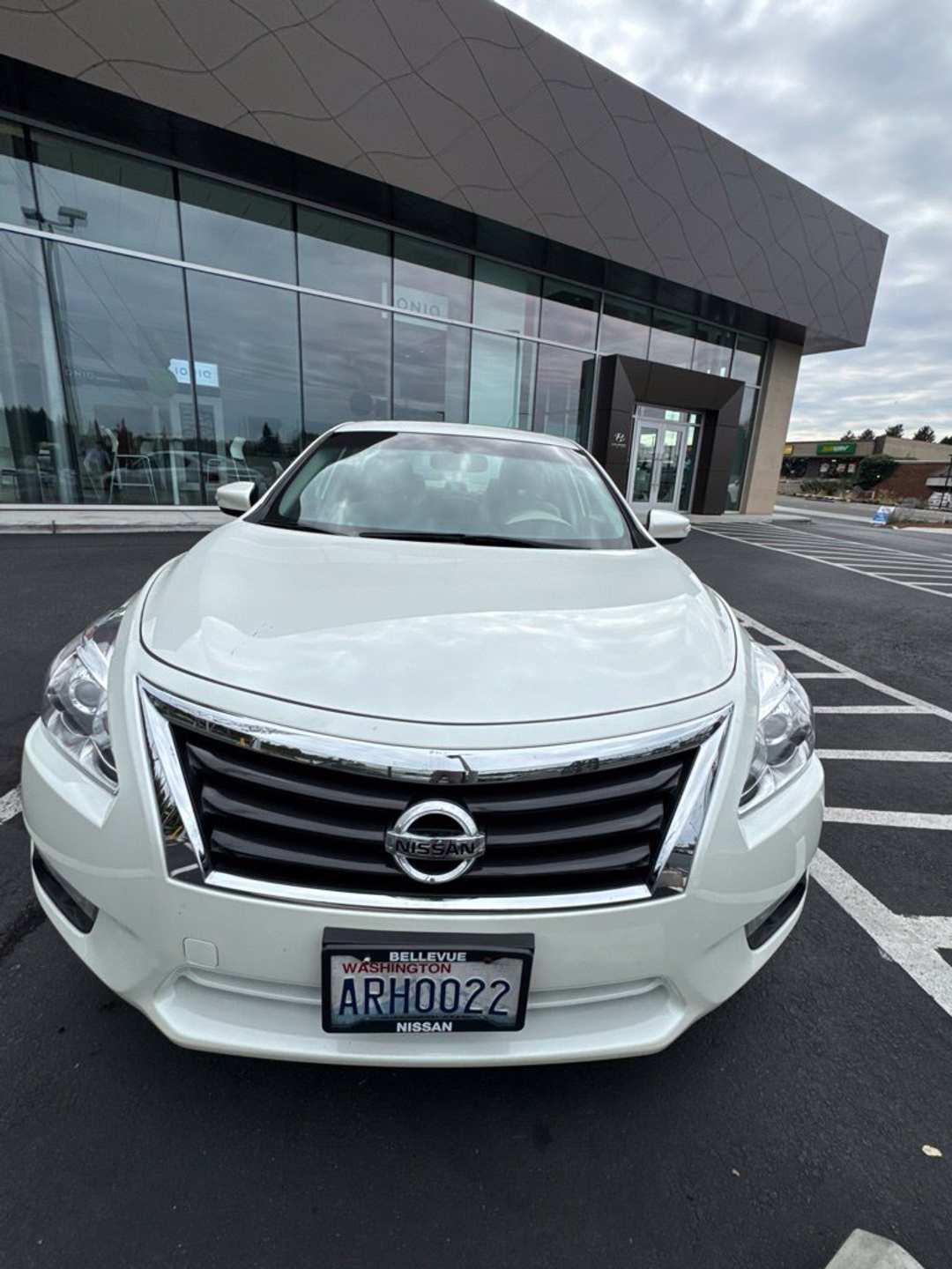 2014 Nissan Altima 2.5 SV - Image 2