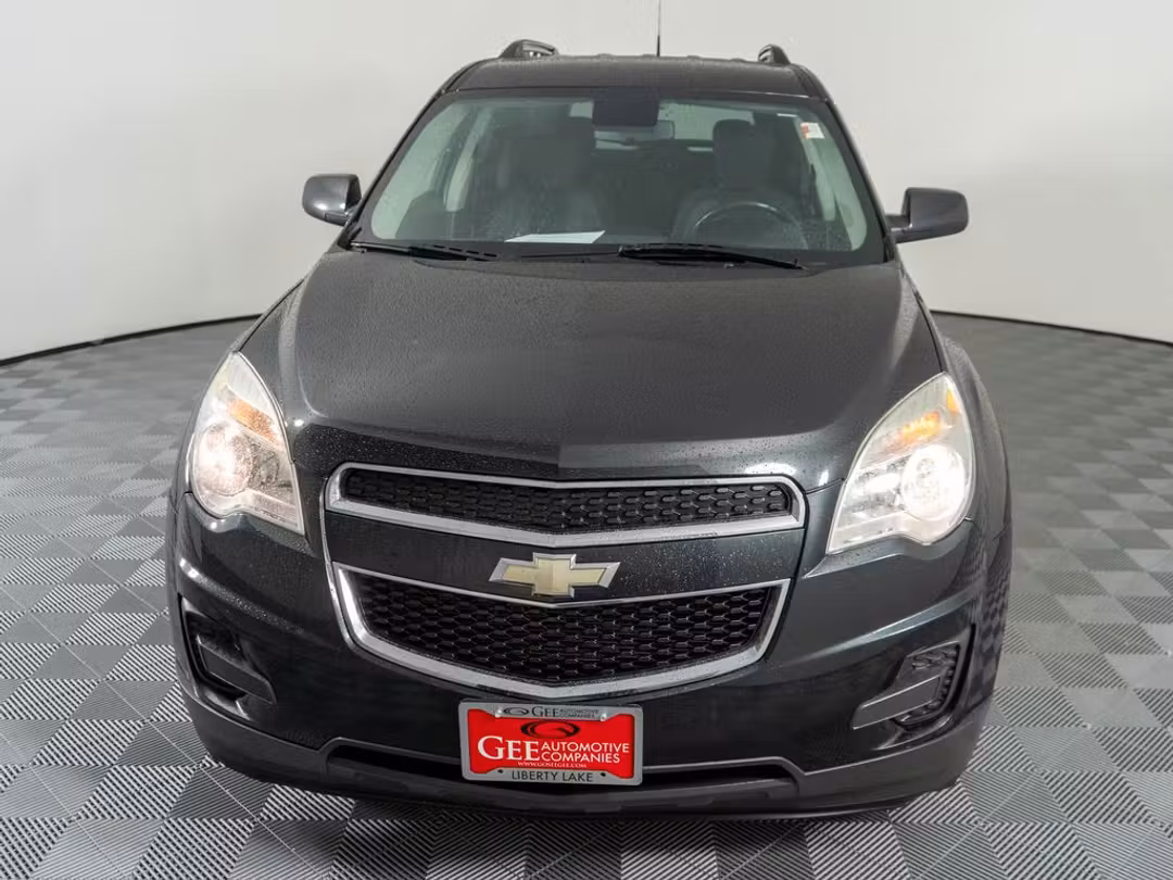 2012 Chevrolet Equinox LT - Image 2