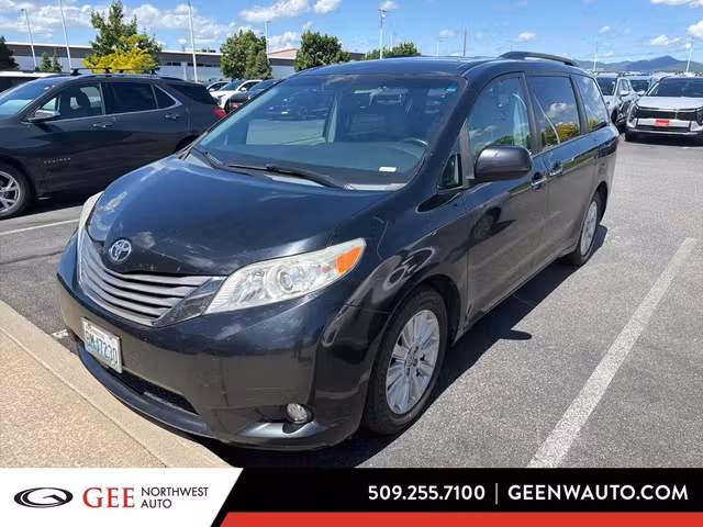 2015 Toyota Sienna XLE