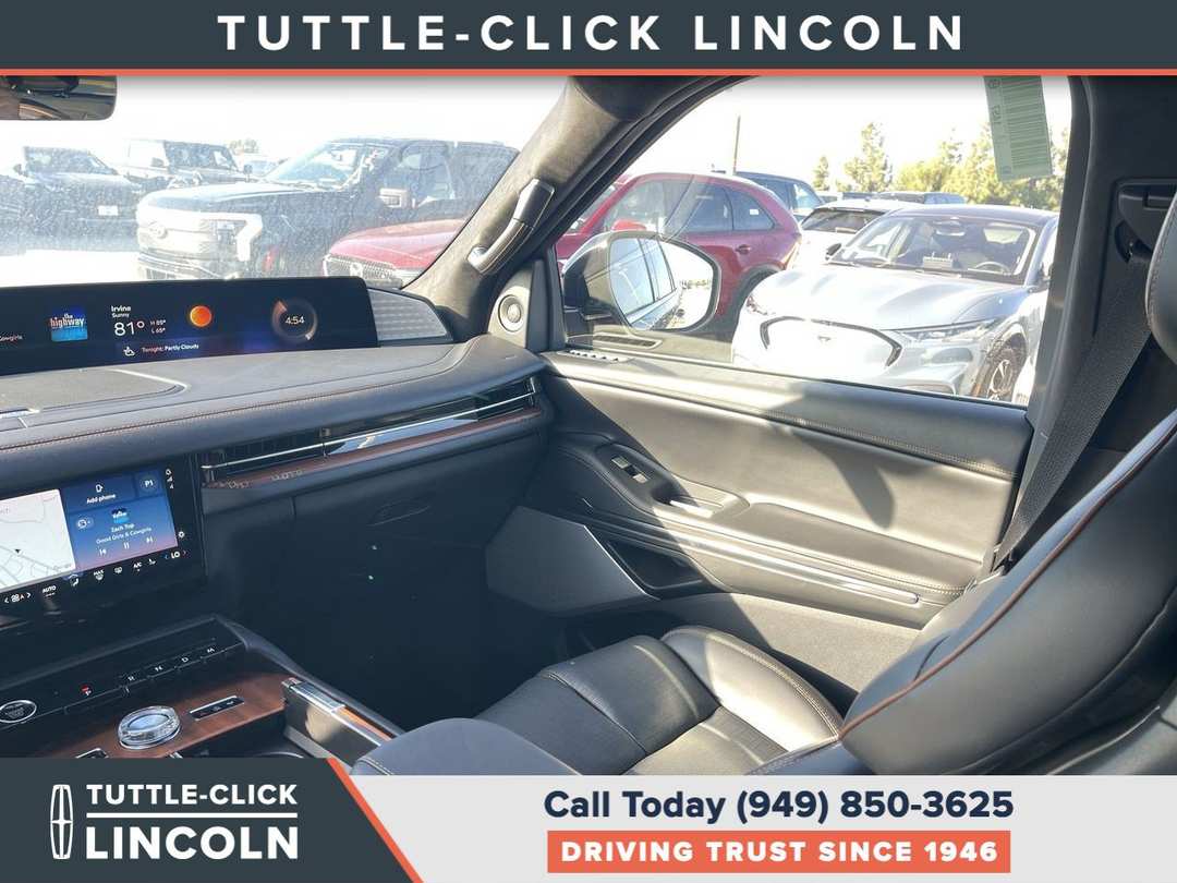 2027 Lincoln Navigator Black Label - Image 3