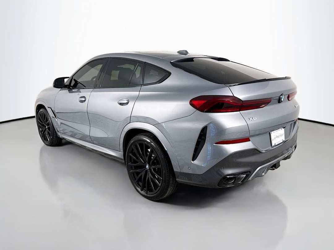 2025 BMW X6 M60i - Image 3