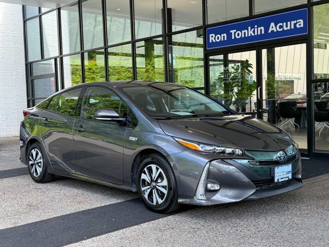 2019 Toyota Prius Prime Advanced - Image 2
