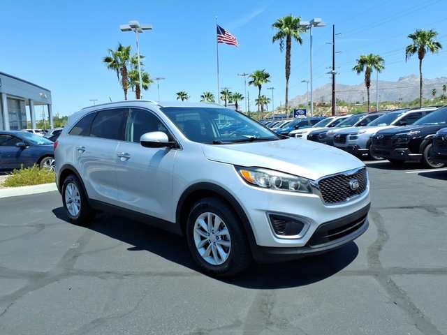 2017 Kia Sorento LX