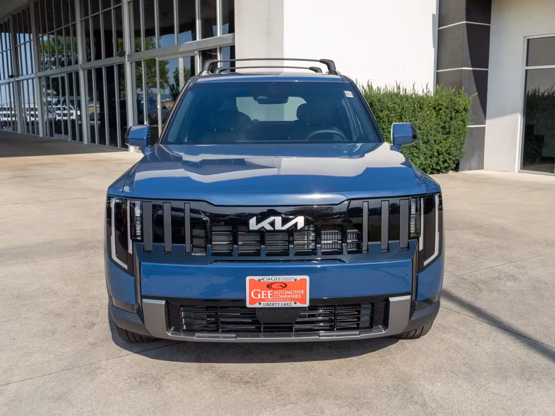 2027 Kia Telluride S - Image 2