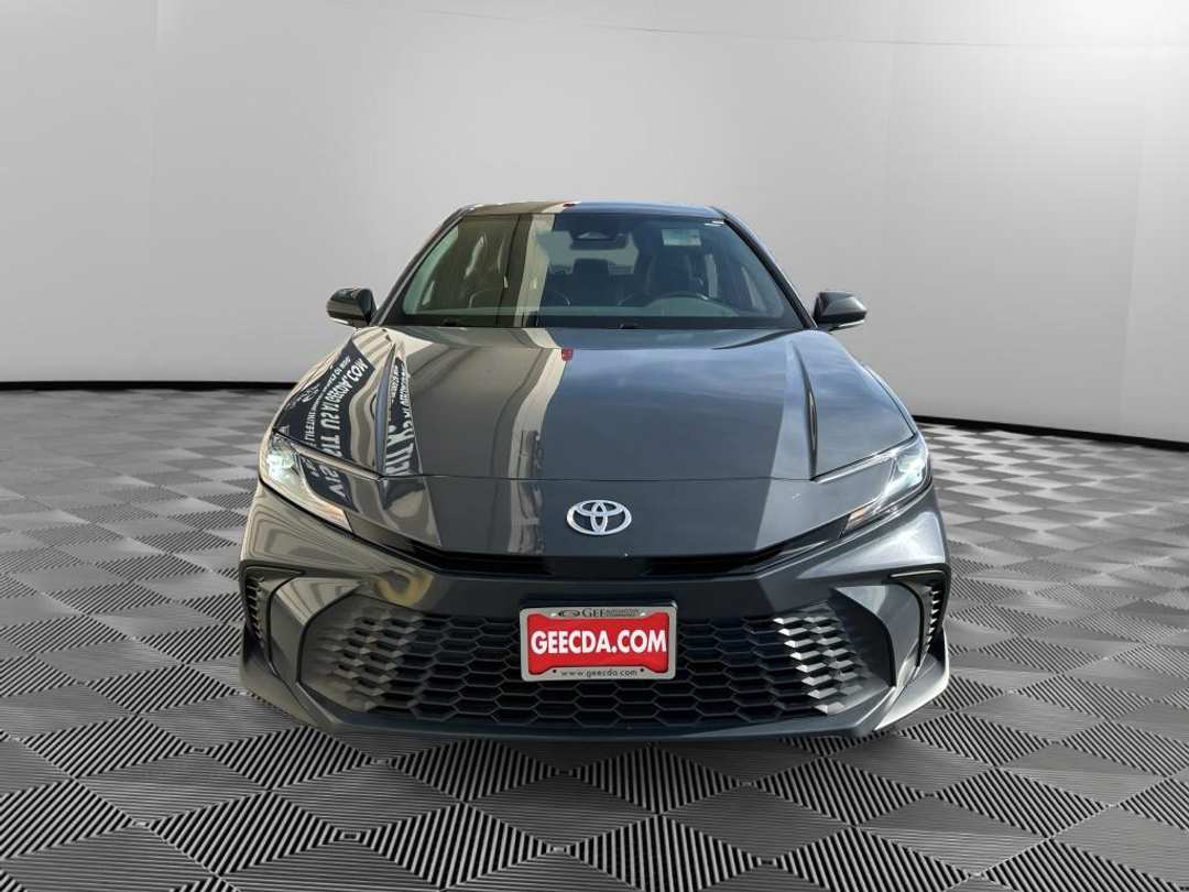 2025 Toyota Camry Hybrid SE - Image 2