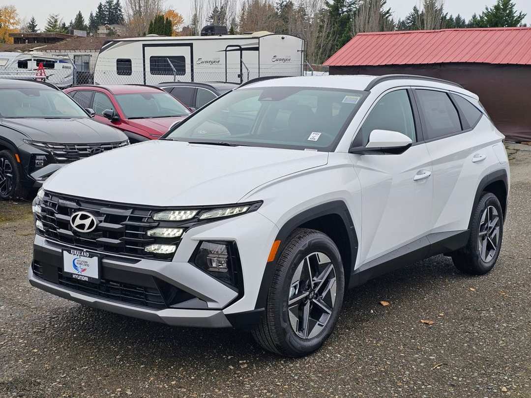 2026 Hyundai Tucson Hybrid SEL - Image 3