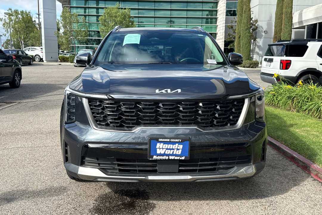 2024 Kia Sorento S - Image 3