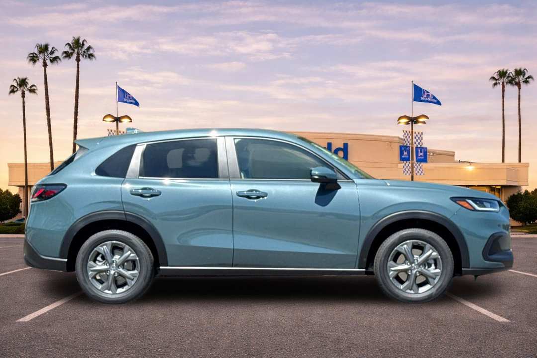 2027 Honda HR-V LX - Image 3