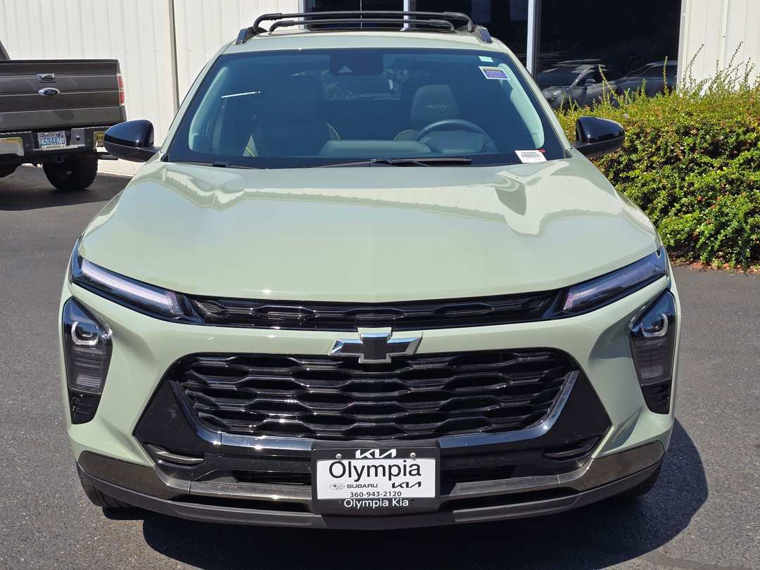 2025 Chevrolet Trax ACTIV - Image 2