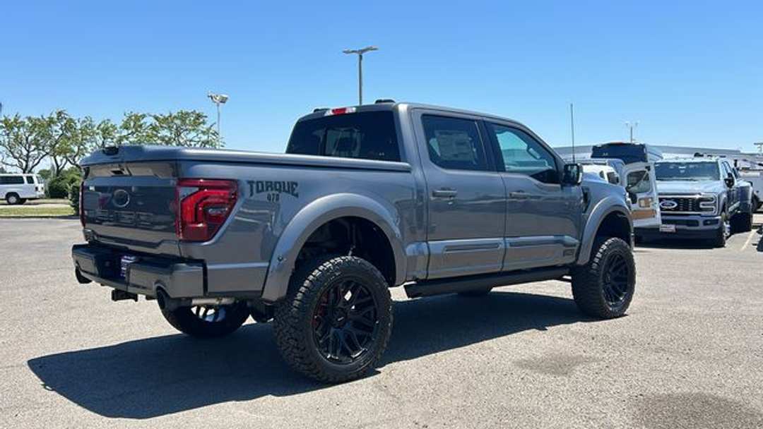 2026 Ford F-150 Lariat - Image 3