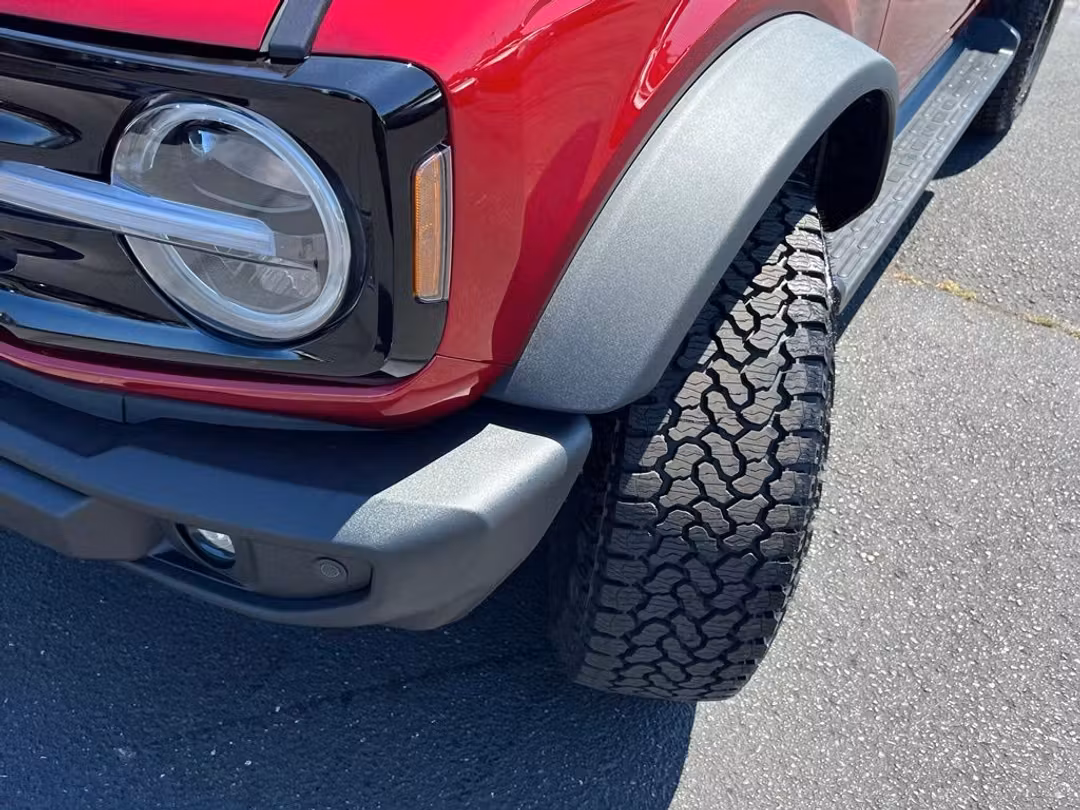 2026 Ford Bronco Outer Banks - Image 3