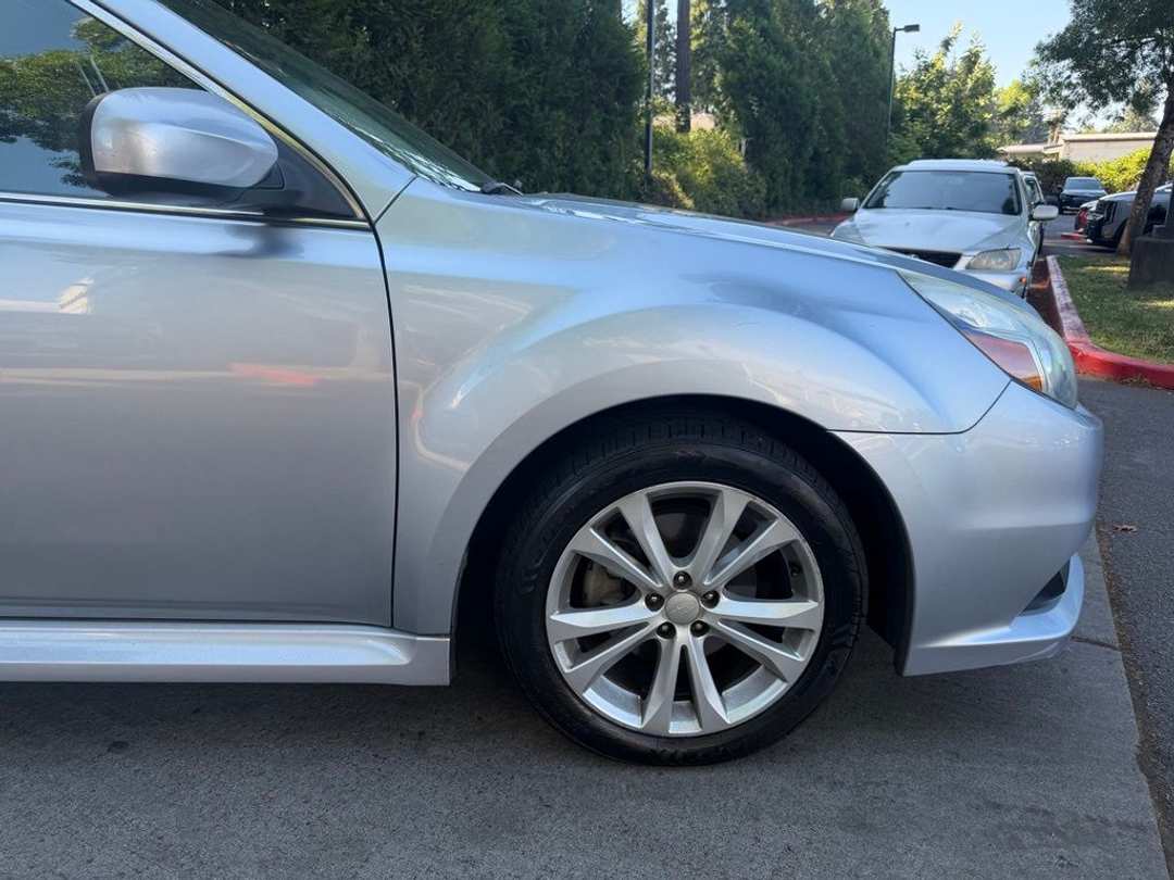 2013 Subaru Legacy 2.5i - Image 3