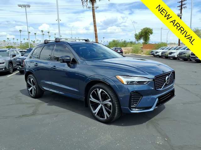 2023 Volvo Xc60 B5 Ultimate Dark Theme