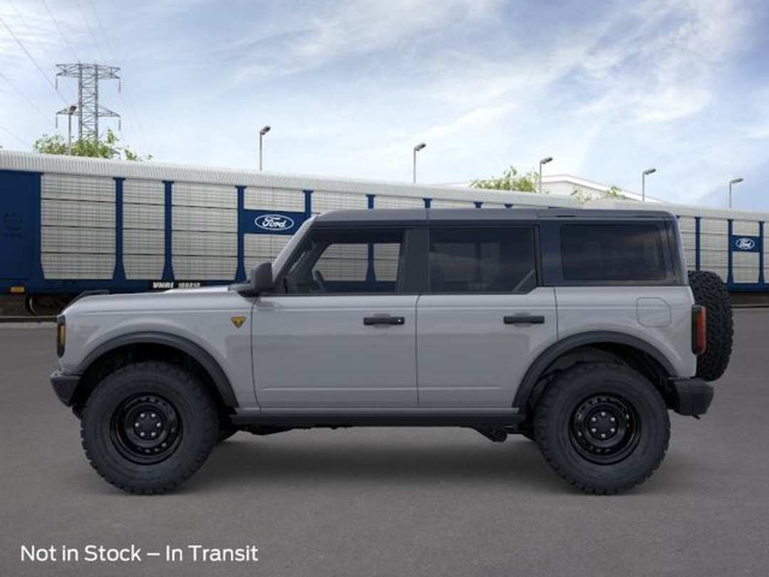 2026 Ford Bronco Badlands - Image 3