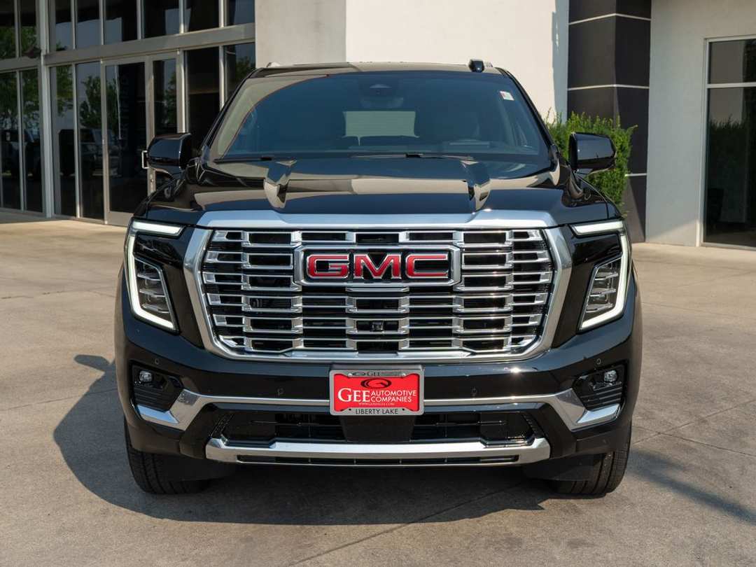 2026 GMC Yukon Xl Denali - Image 2
