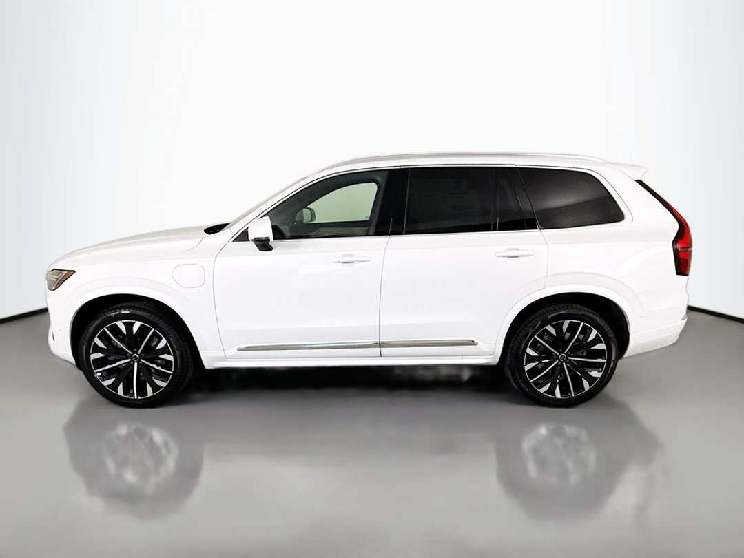 2026 Volvo Xc90 Plug-In Hybrid T8 Plus - Image 2