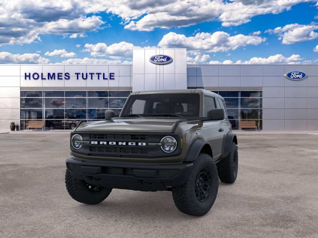 2026 Ford Bronco Base - Image 2