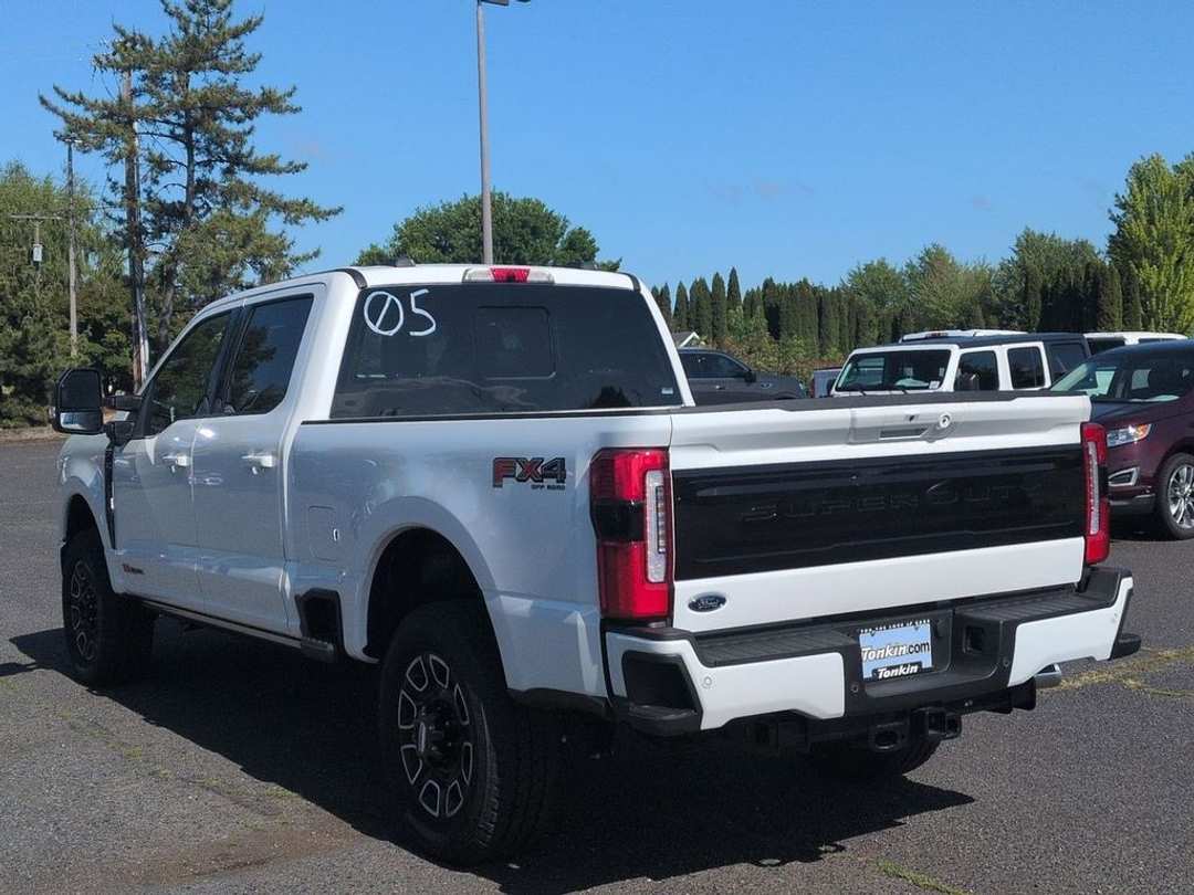 2026 Ford F-250Sd Platinum - Image 3