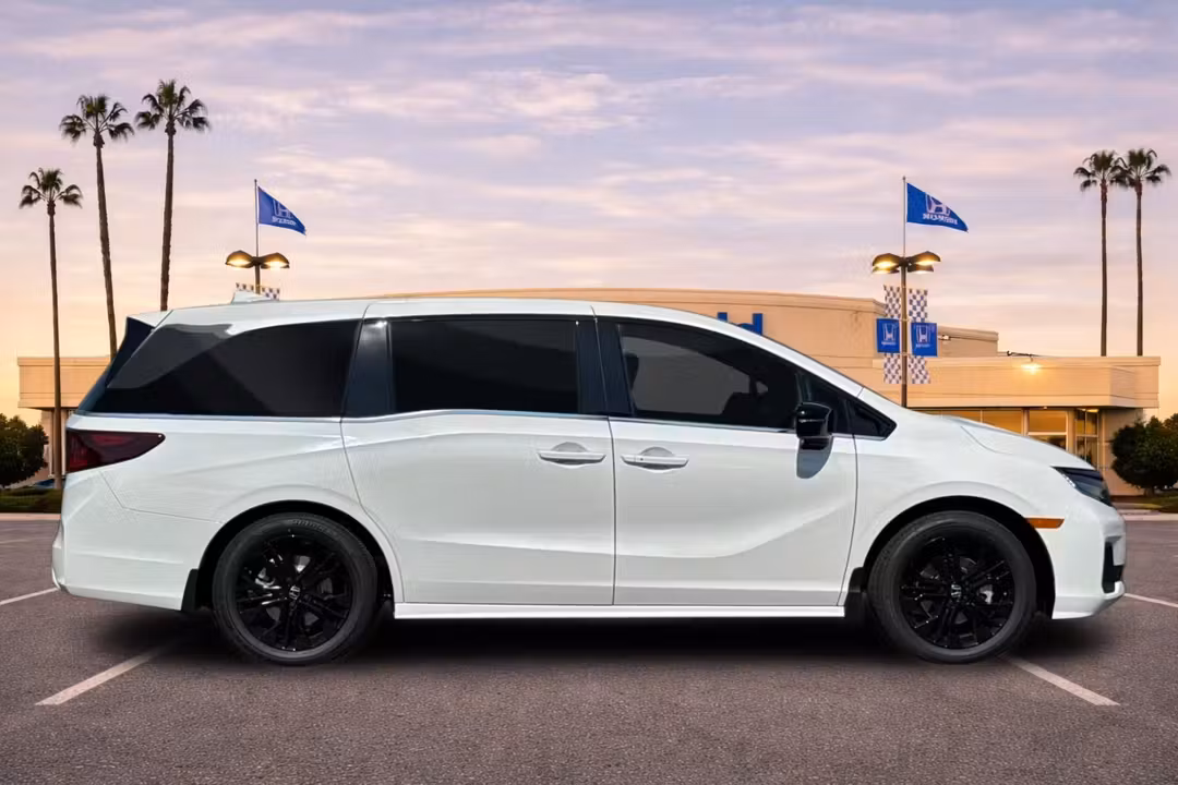 2026 Honda Odyssey SportL - Image 3
