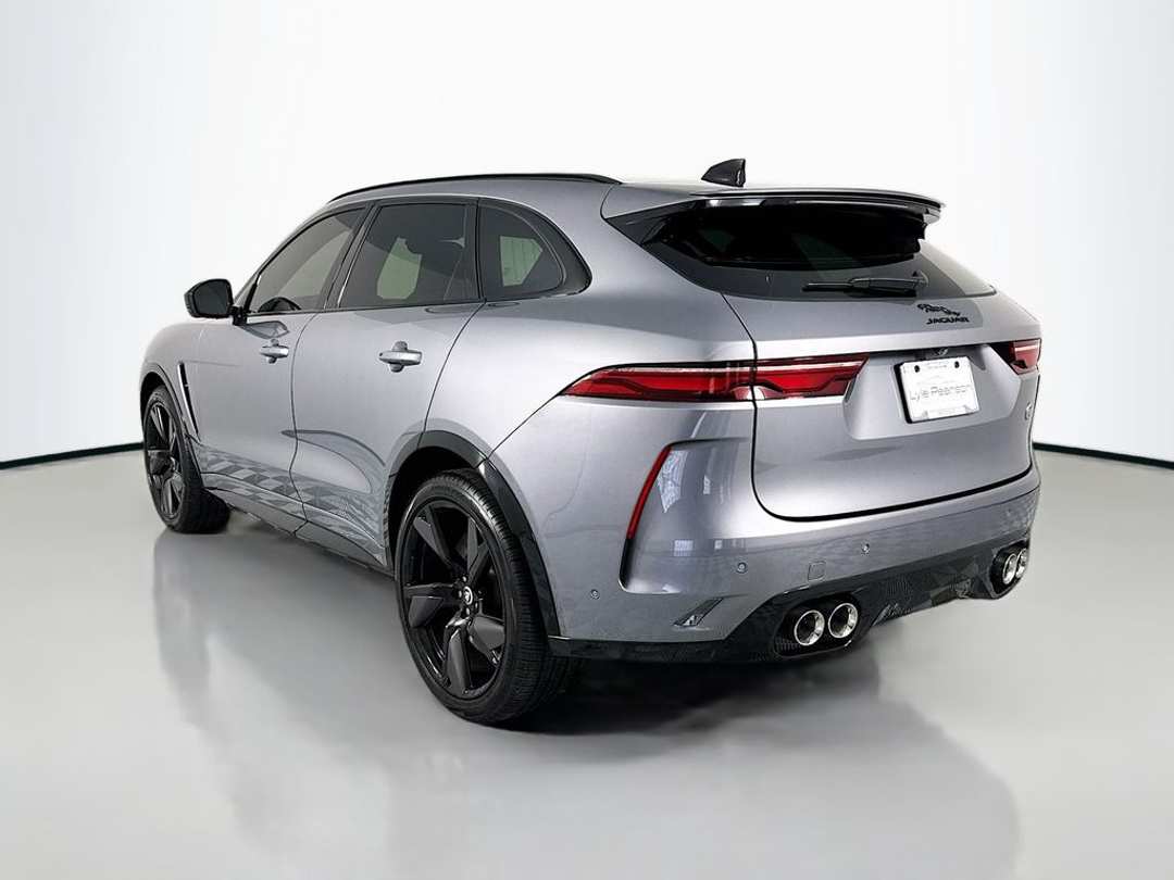 2024 Jaguar F-Pace SVR - Image 3