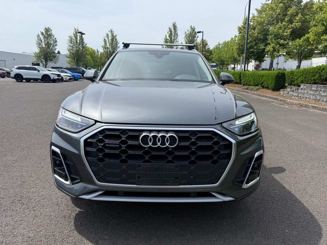 2024 Audi Q5 45 S line Premium - Image 2