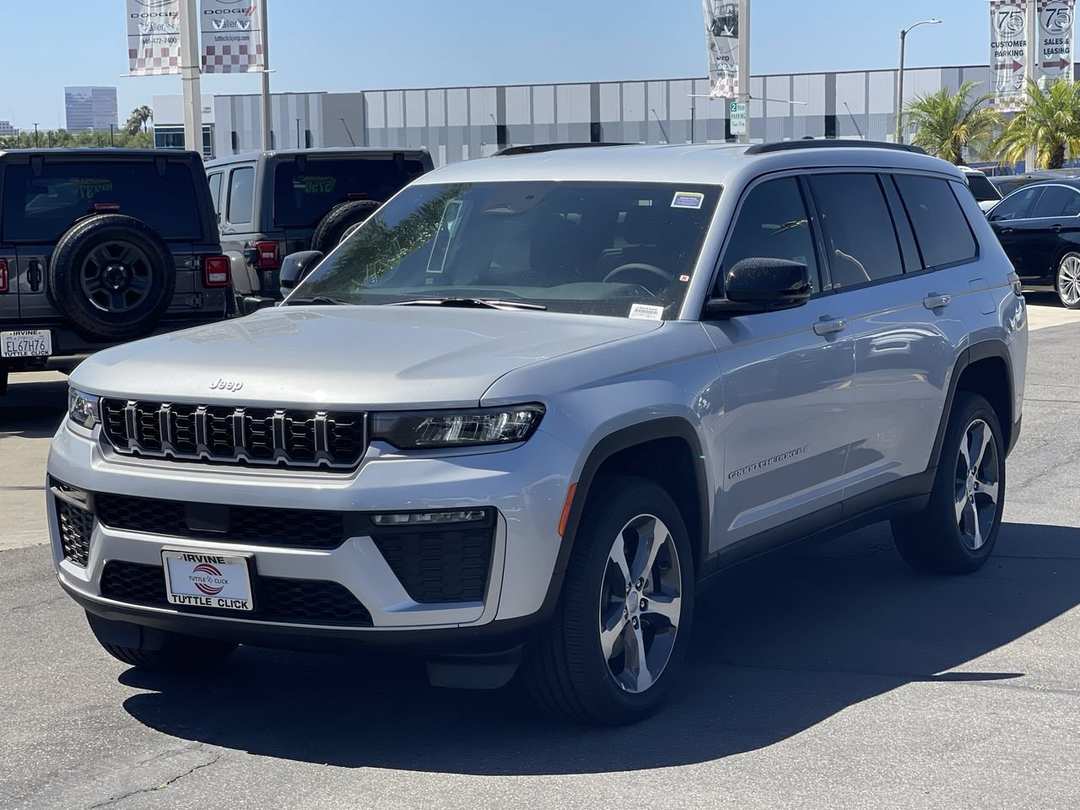 2026 Jeep Grand Cherokee L Limited - Image 3