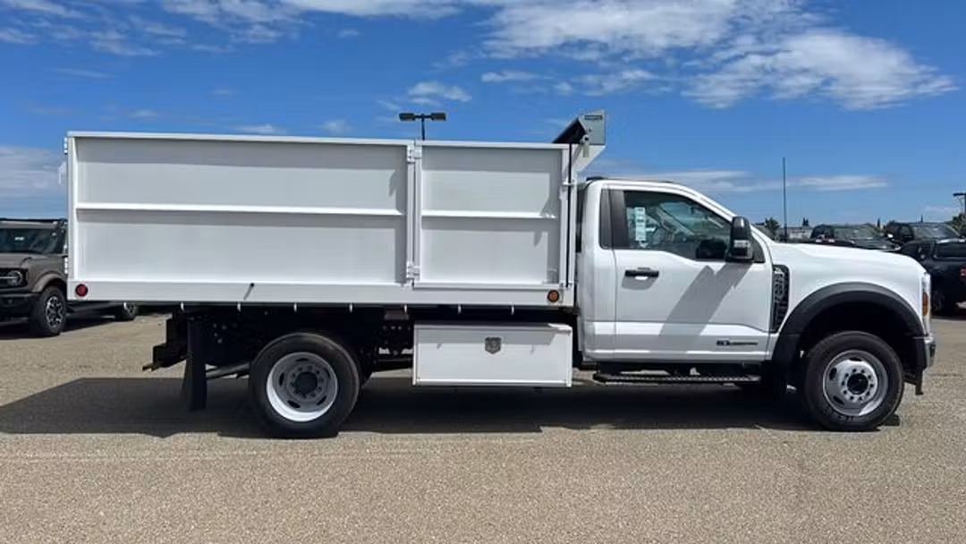 2026 Ford F-550Sd XL - Image 2