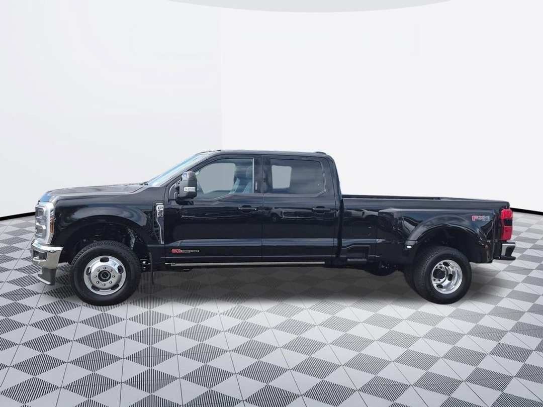 2026 Ford F-350Sd Lariat - Image 2