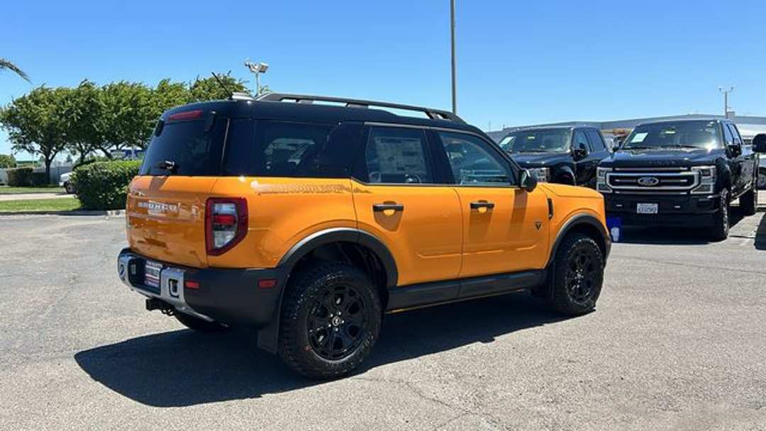 2026 Ford Bronco Sport Badlands - Image 3