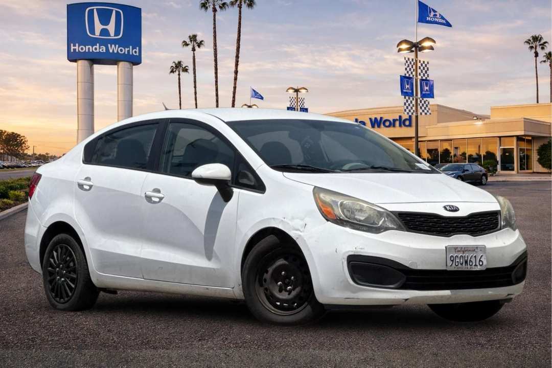 2013 Kia Rio LX - Image 2