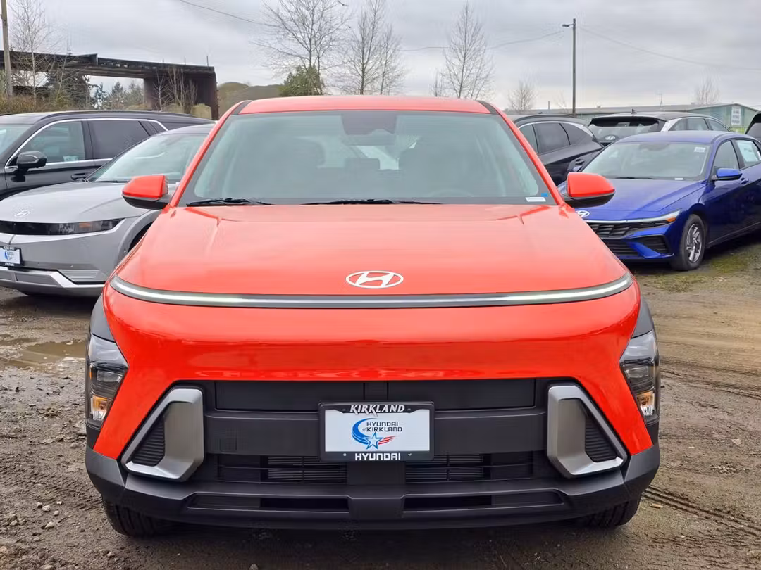 2025 Hyundai Kona SE - Image 2