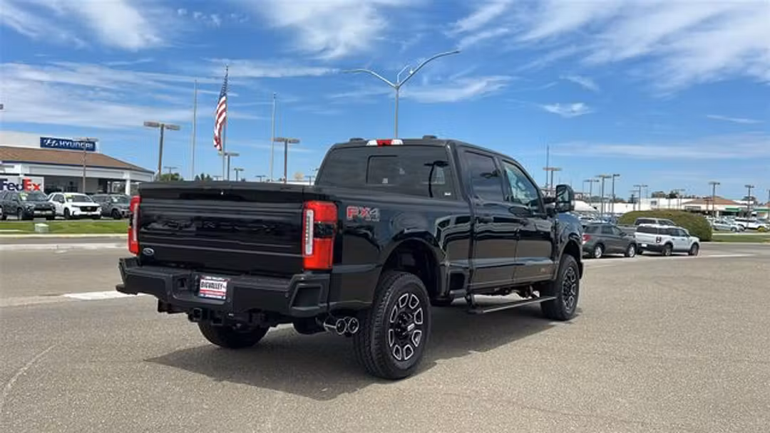 2026 Ford F-250Sd Platinum - Image 3