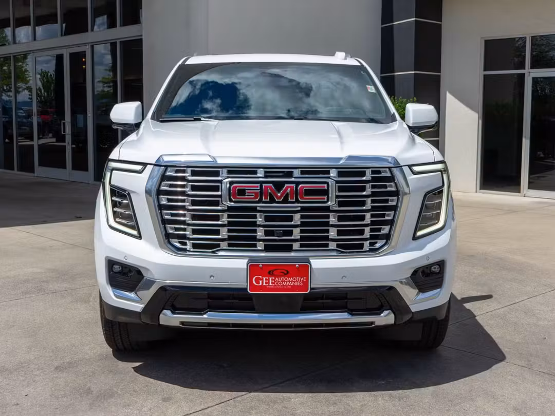 2026 GMC Yukon Xl Denali - Image 2