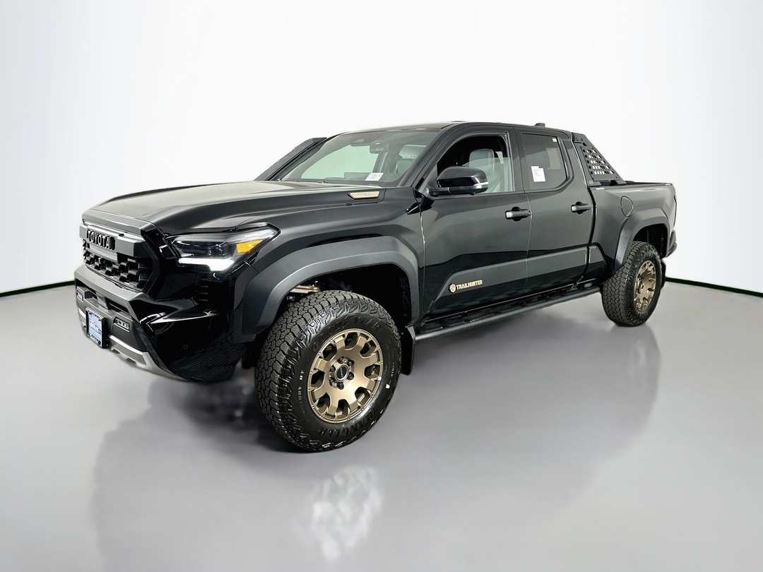 2026 Toyota Tacoma Hybrid Trailhunter - Image 3