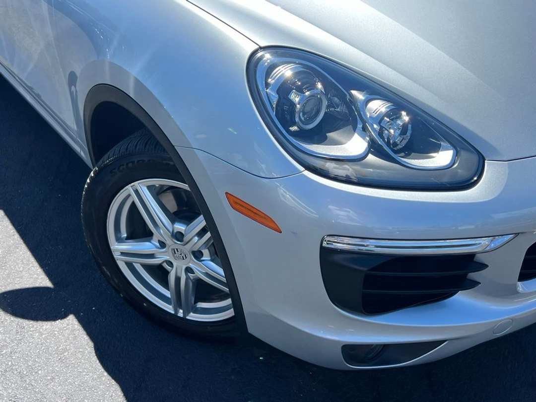2017 Porsche Cayenne S - Image 2