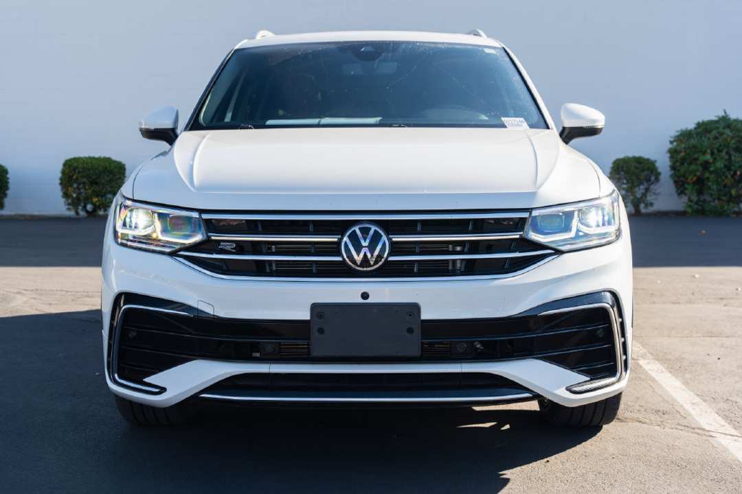 2022 Volkswagen Tiguan 2.0T SEL RLine - Image 2