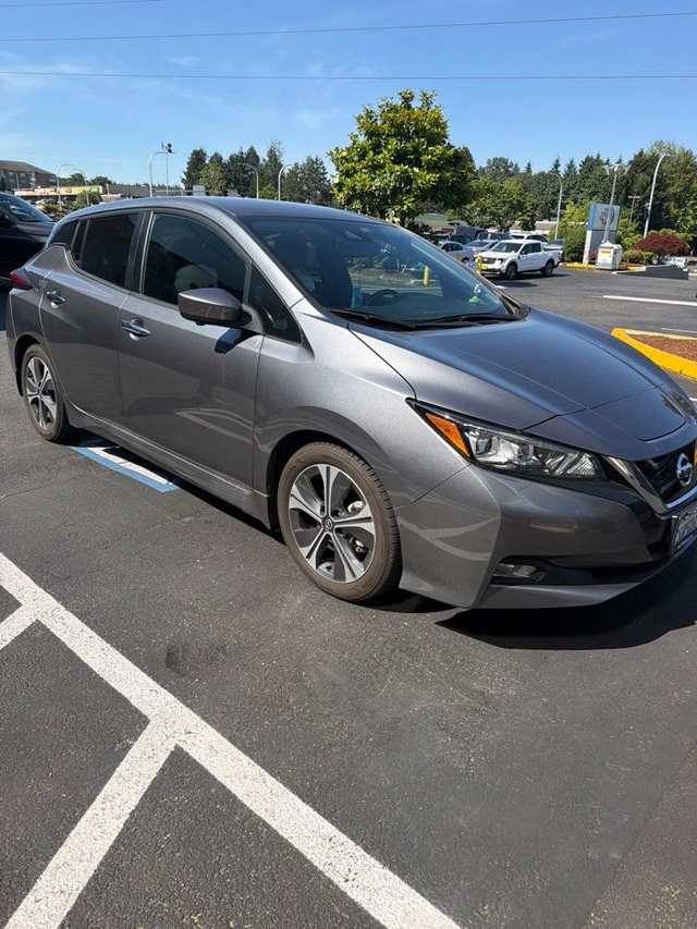 2022 Nissan LEAF SV