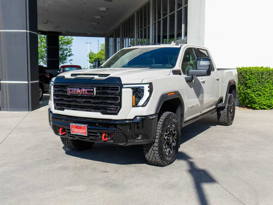 2026 GMC Sierra 2500Hd AT4X - Image 3