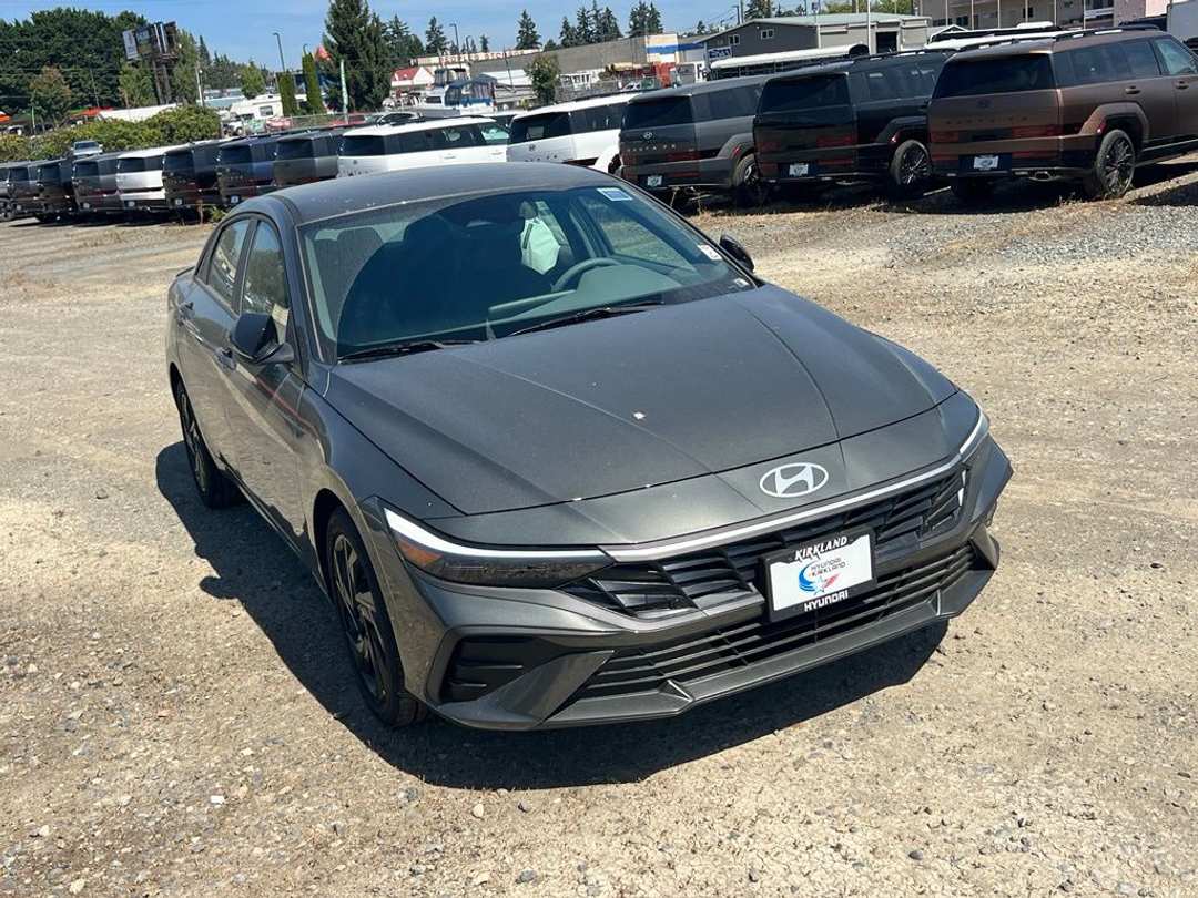 2026 Hyundai Elantra SEL Sport - Image 3