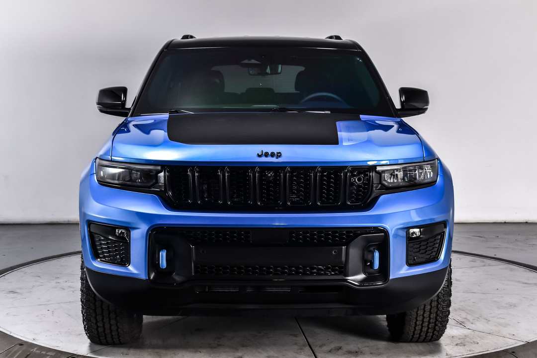 2023 Jeep Grand Cherokee Trailhawk 4xe - Image 3