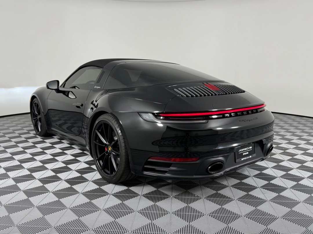 2024 Porsche 911 - Image 3
