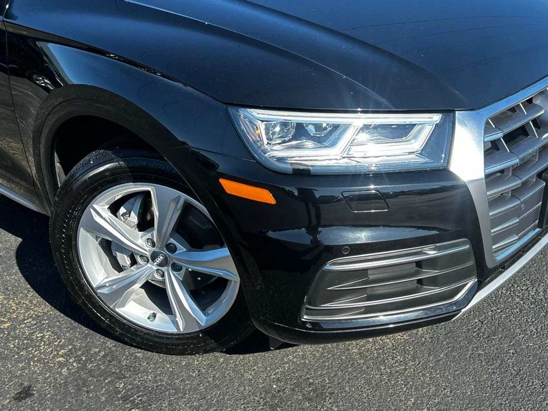 2020 Audi Q5 45 Premium Plus - Image 2