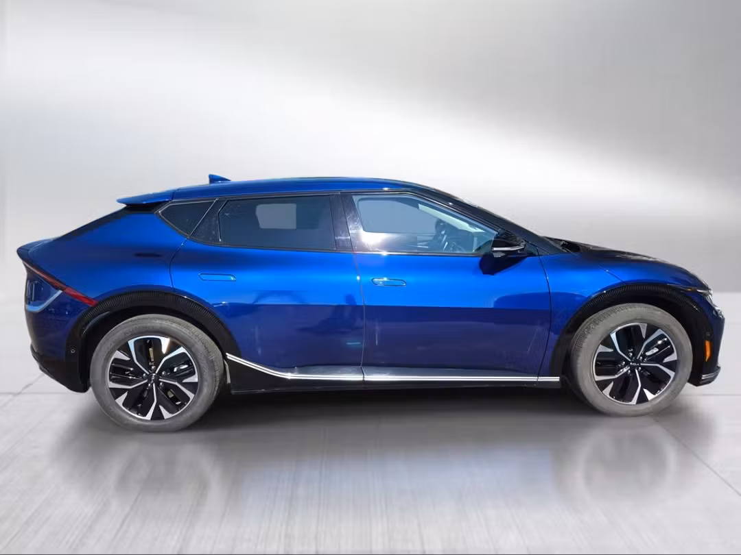 2023 Kia Ev6 Wind - Image 2